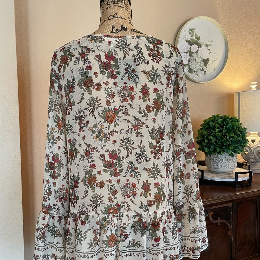 Max Studio Sheer Floral Tiered Ruffle Hem Blouse Sz Large - Picture 8 of 14